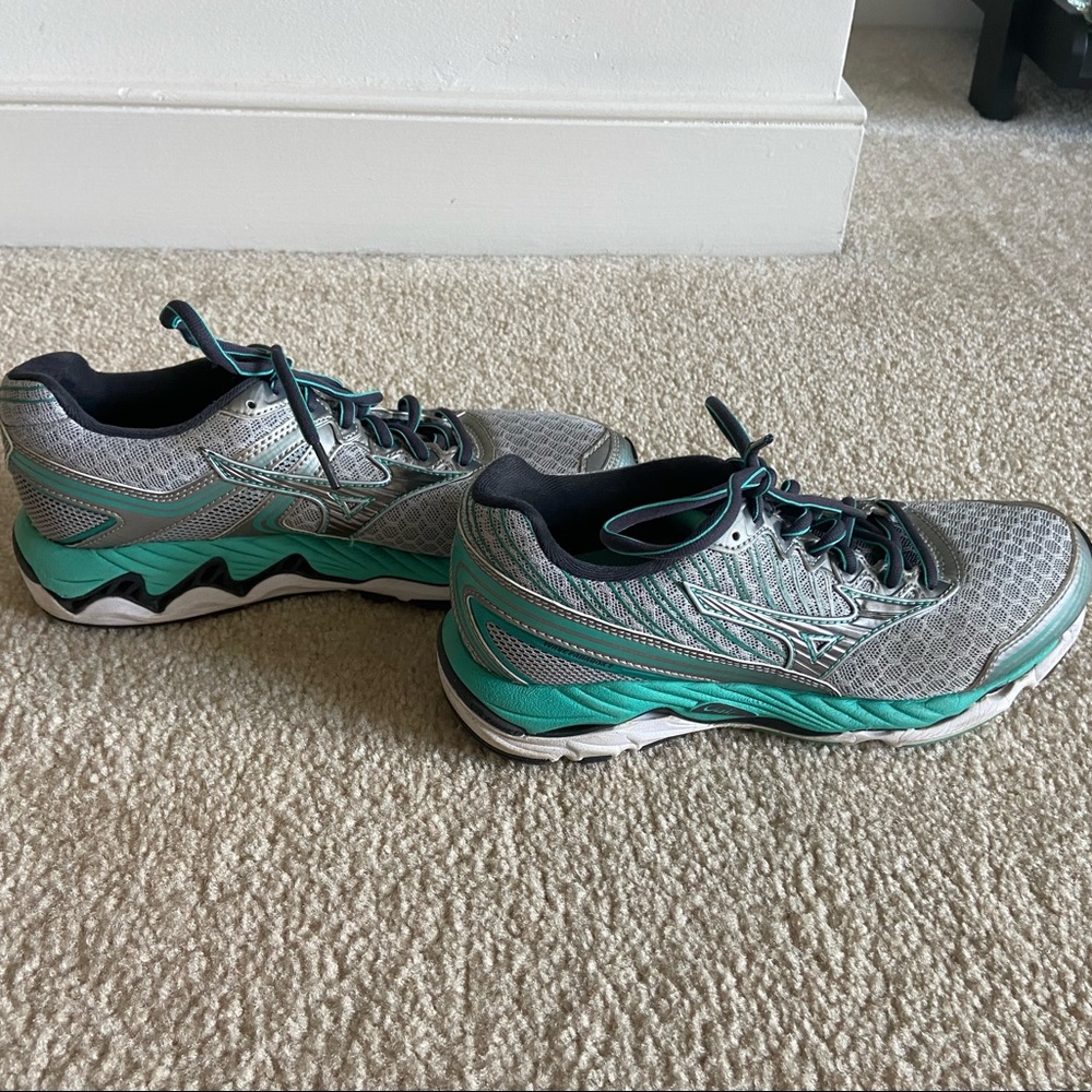 Mizuno women’s running shoe.